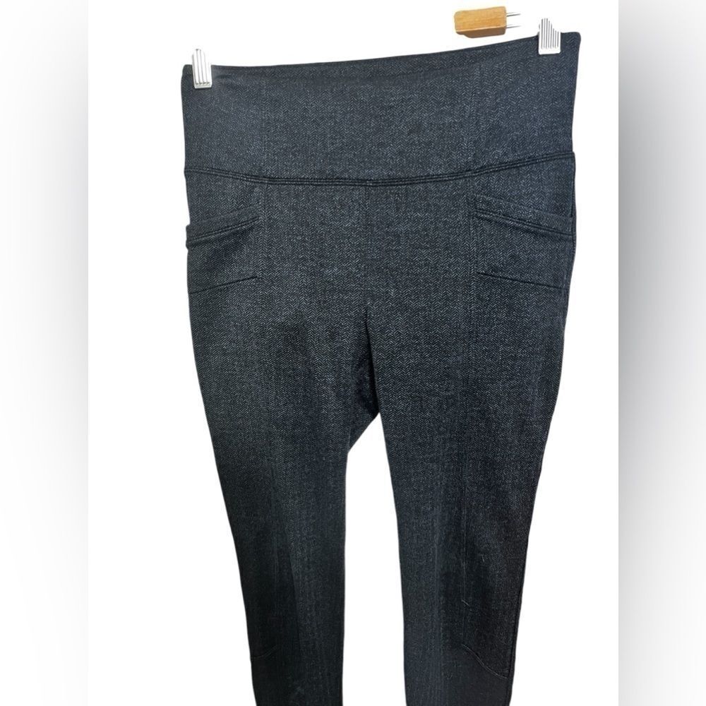 Athleta Herringbone High Waist Leggings Dark Blue
Color Size Small - Picture 7 of 8